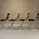 Ensemble de 4 chaises en cuir et chrome des années 1960