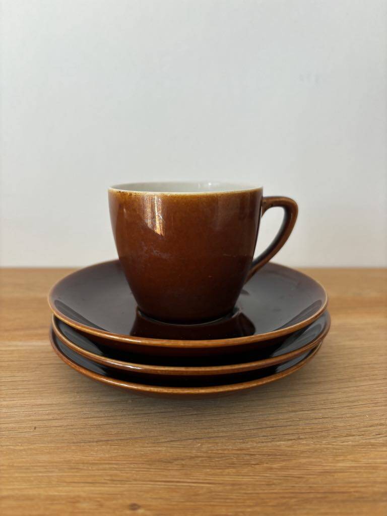 4 cups 5 saucers brown bistro style Villeroy and Boch