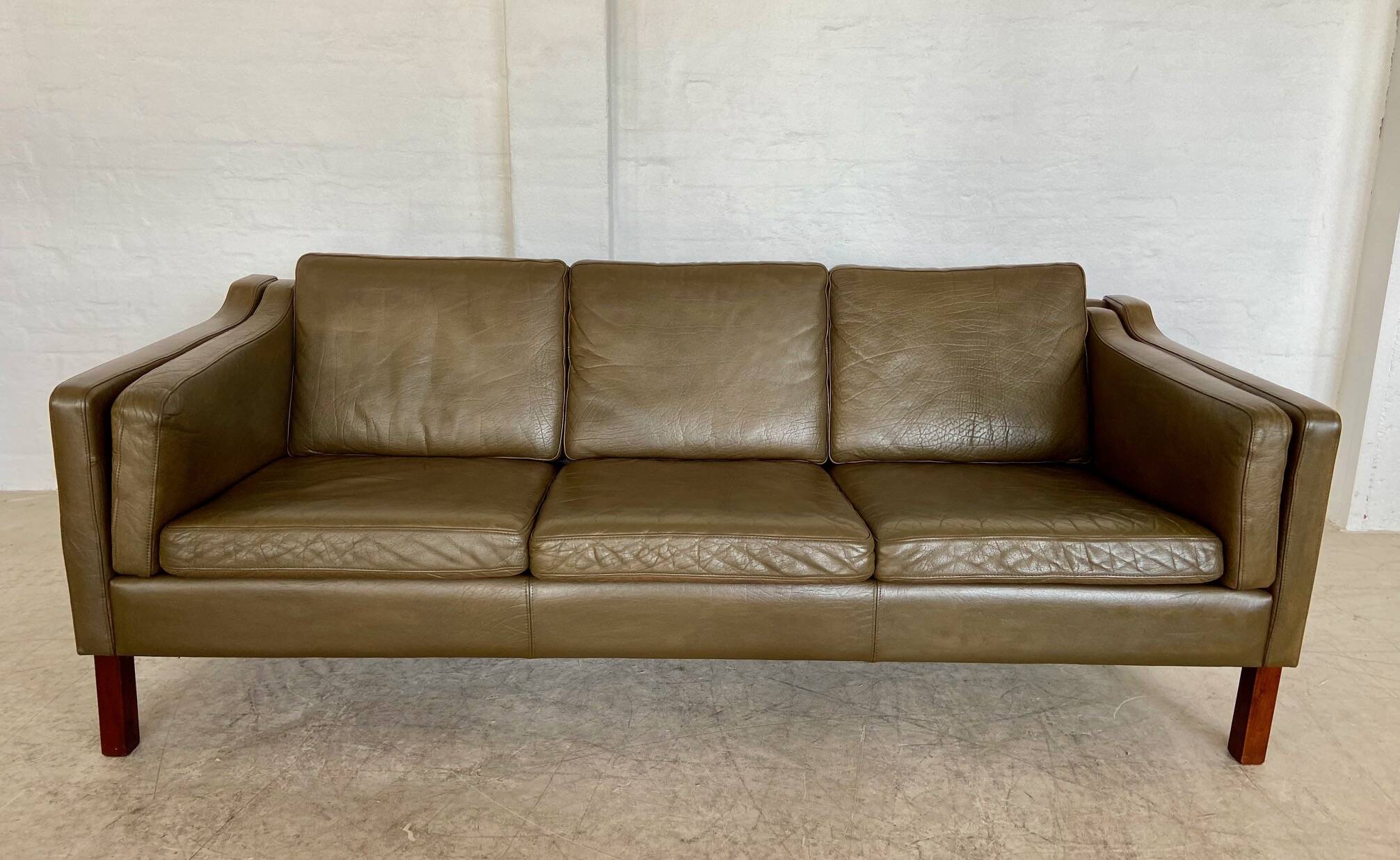 Canapé en cuir vert olive de Mogens Hansen, vintage danois des années 1960, pour 3 personnes.