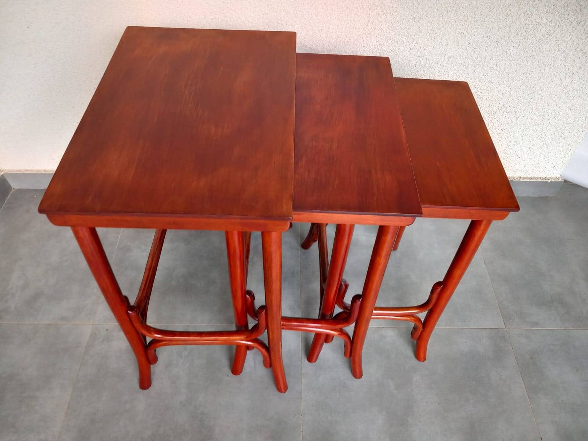Ensemble de trois tables Pologne Cracovie années 1930