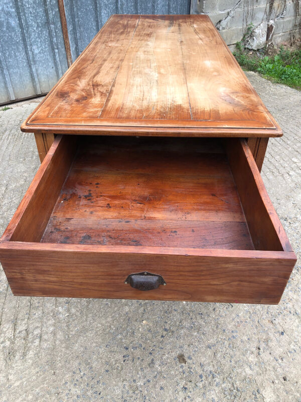 Table de ferme ancienne d’époque reconstruction en cerisier massif