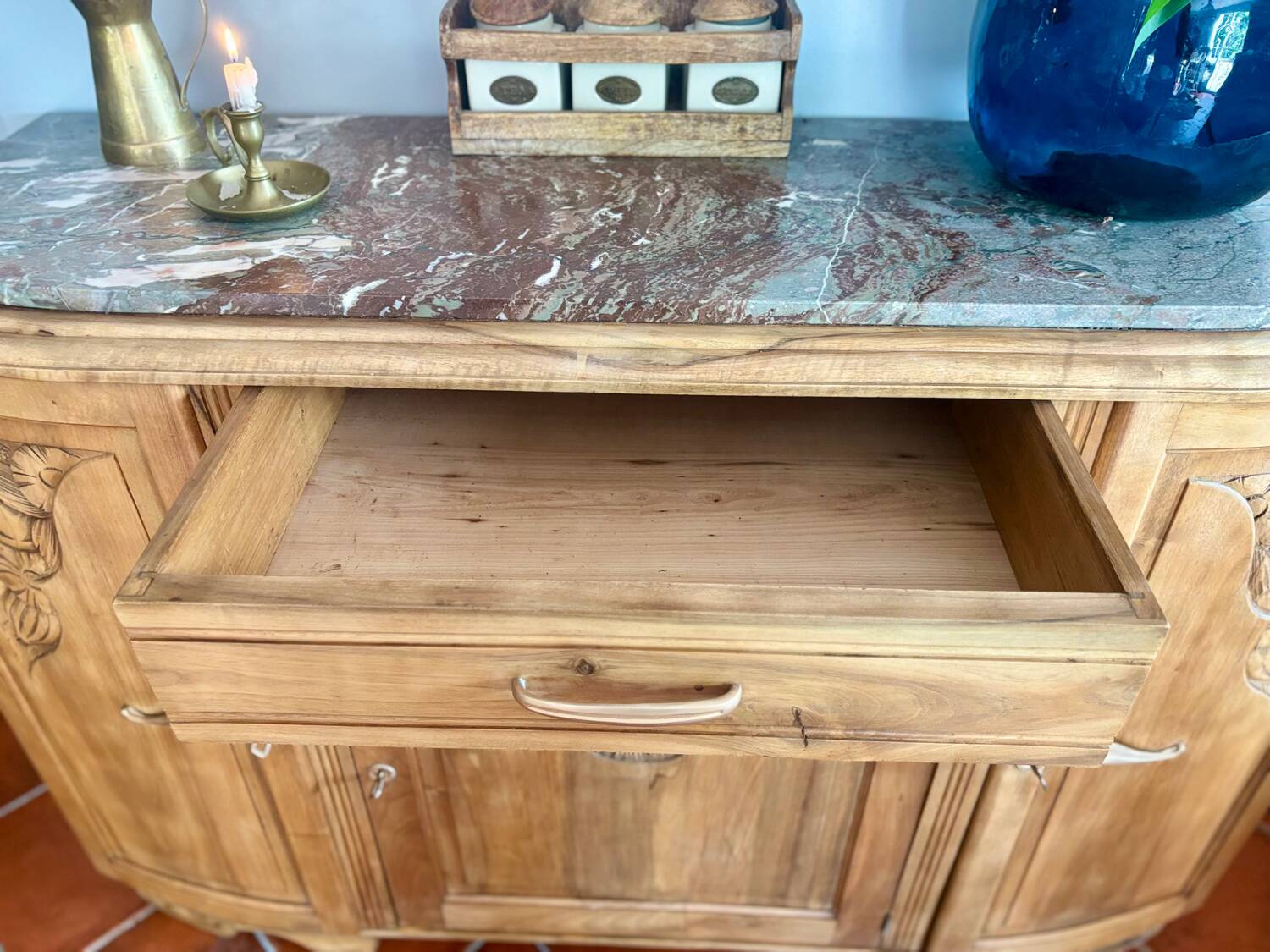 Buffet art déco en chêne massif