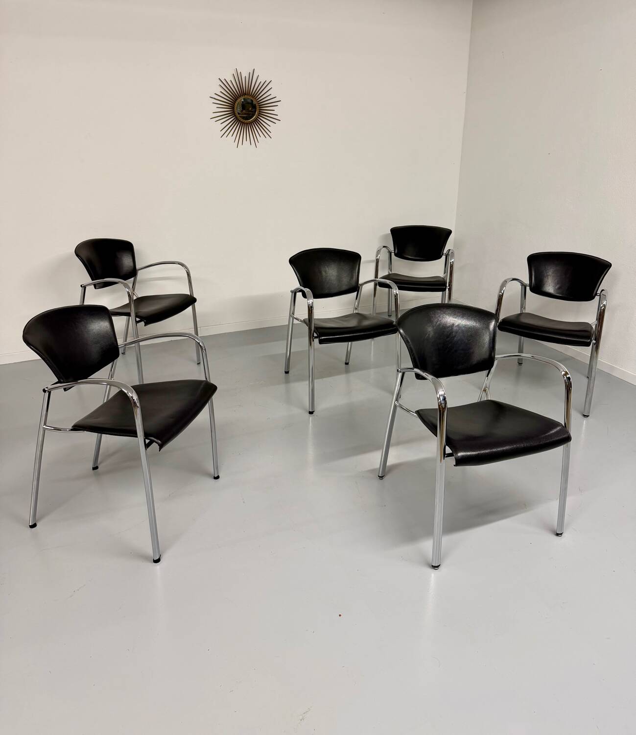 6 black leather and chrome metal chairs Brayton International vintage sa