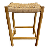 Tabouret en bois massif avec assise tissée à la main