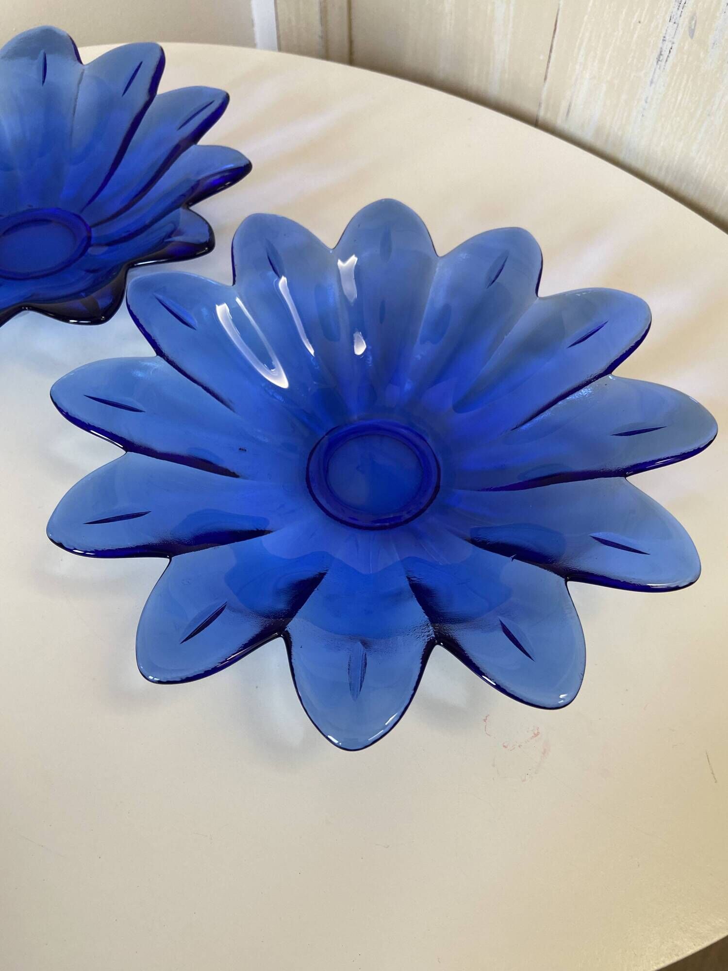 Set of 2 small plates fruit cup in the shape of a daisy/blue flower - pocket tray / ashtray