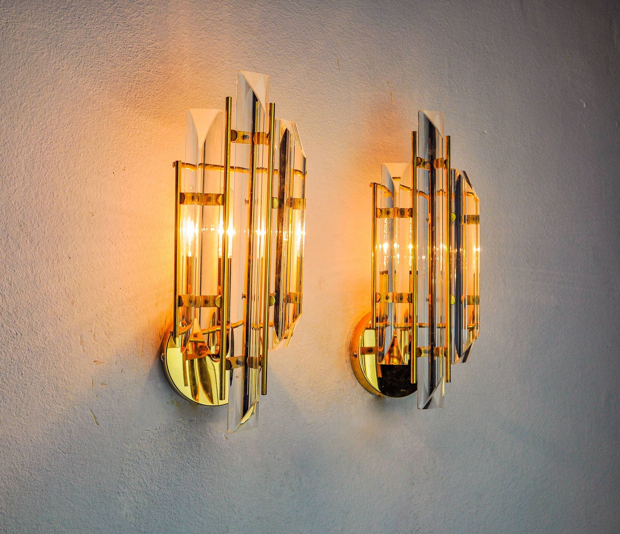 Pair of Venini wall lights, triedri glass, murano, Italy 1970