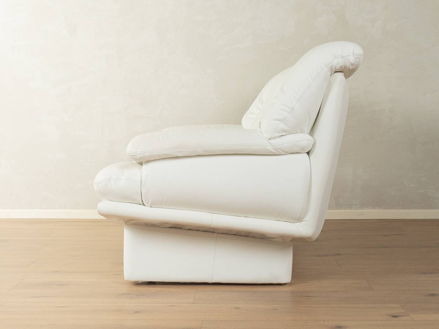 Postmodern sofa by Nicoletti Salotti from the 1980s