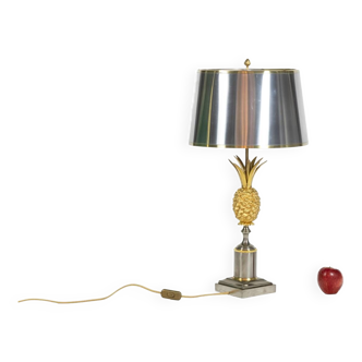 Lampe en bronze doré et tôle. Années 1970