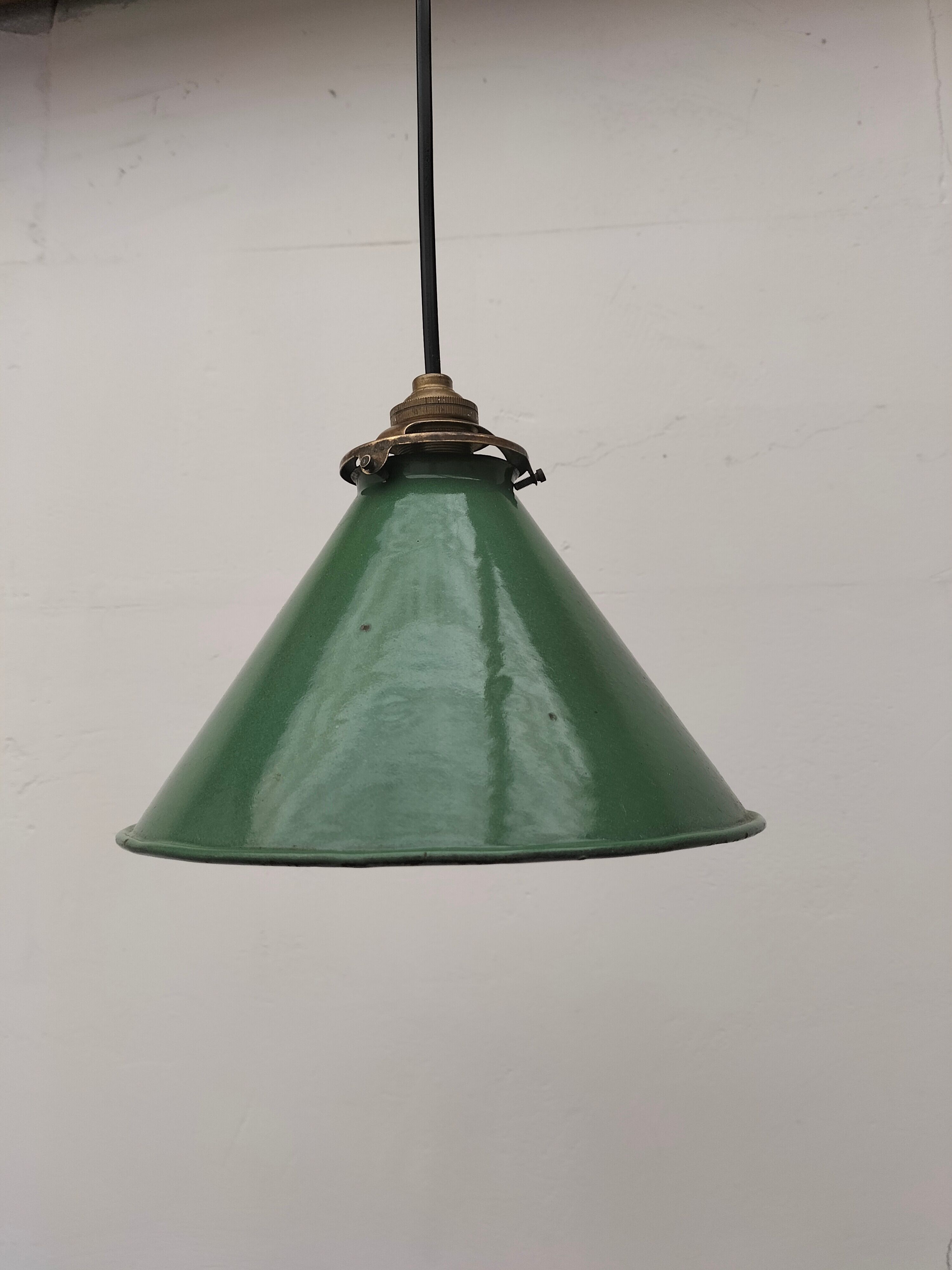 Suspension cone enamelled sheet metal