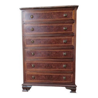 Chest of drawers