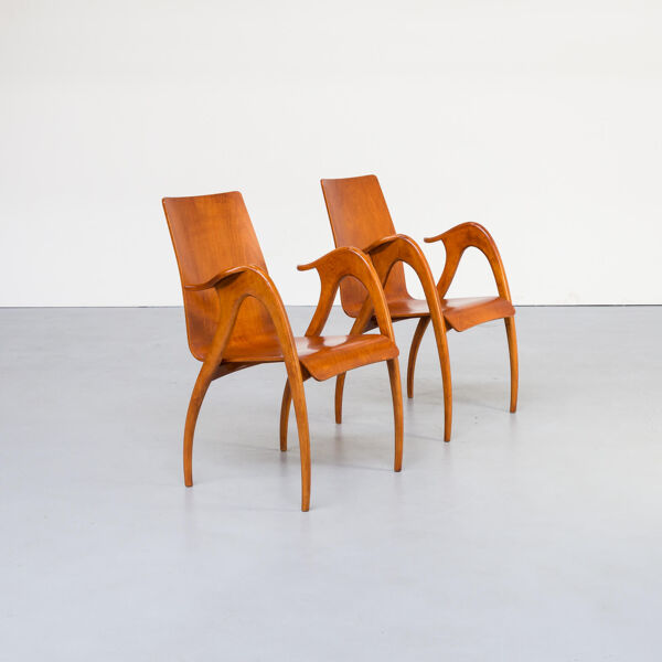 paire de fauteuils sculpturaux des années 50 en noyer pour Malatesta et Mason