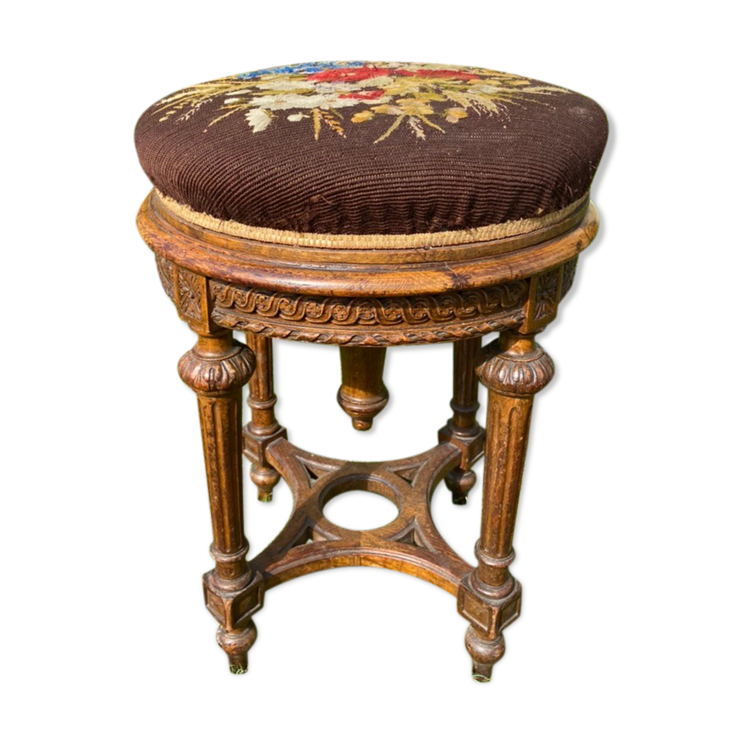 Piano stool in walnut style Louis XVI
