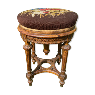 Piano stool in walnut style Louis XVI