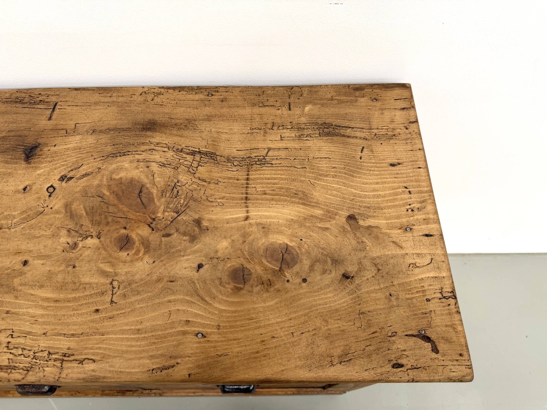 Six-drawer workshop cabinet