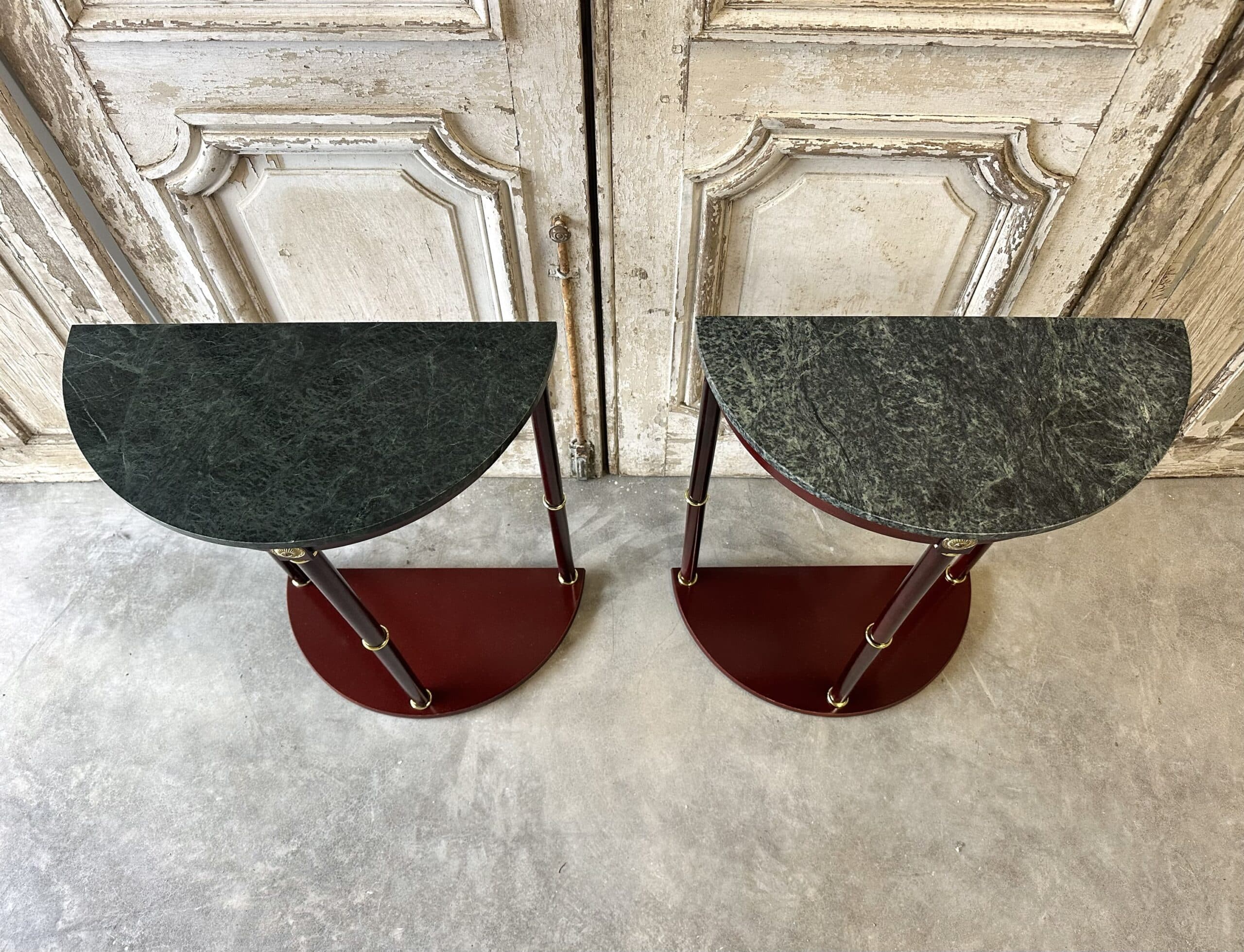 Paire de consoles demi-lune style Empire