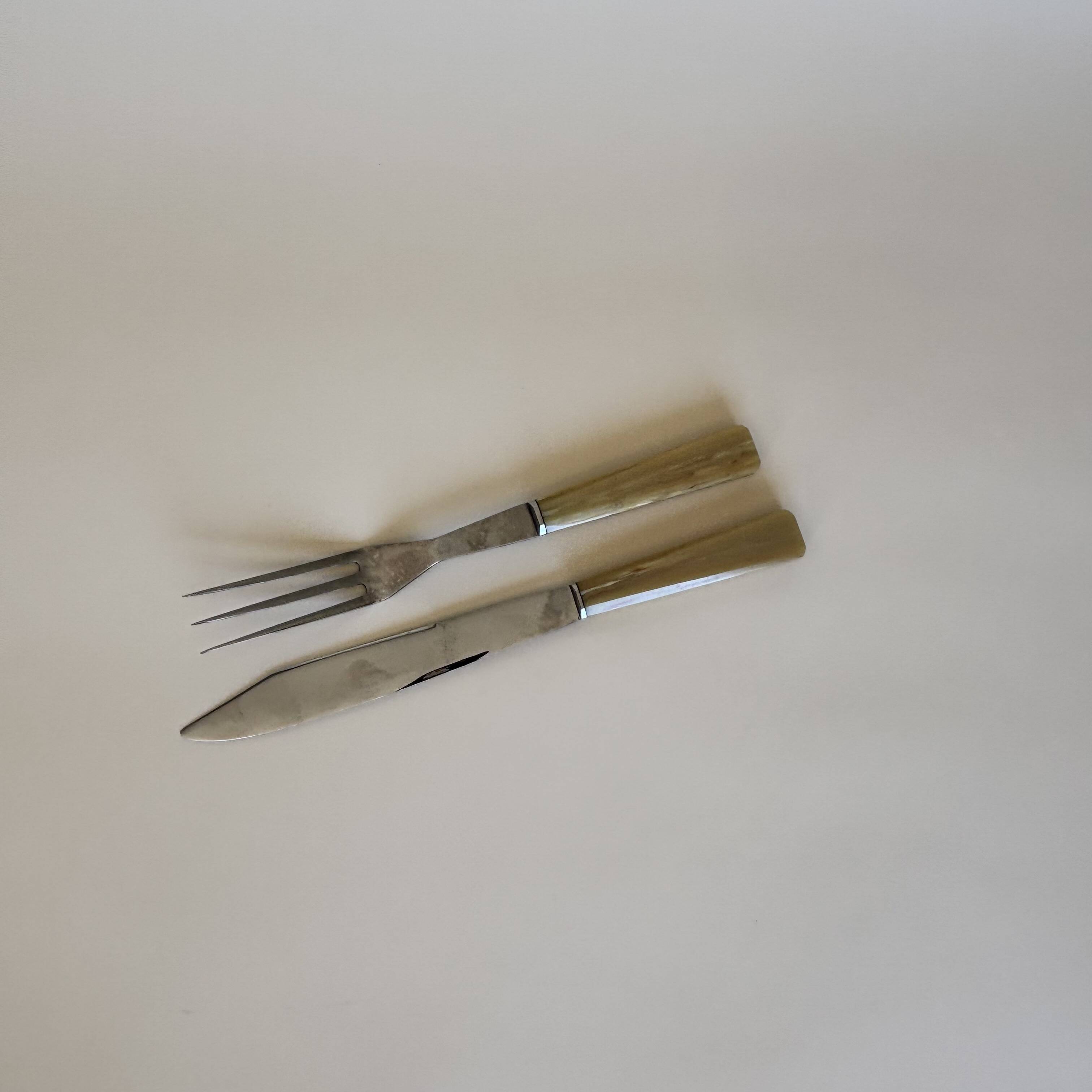 Game cutlery