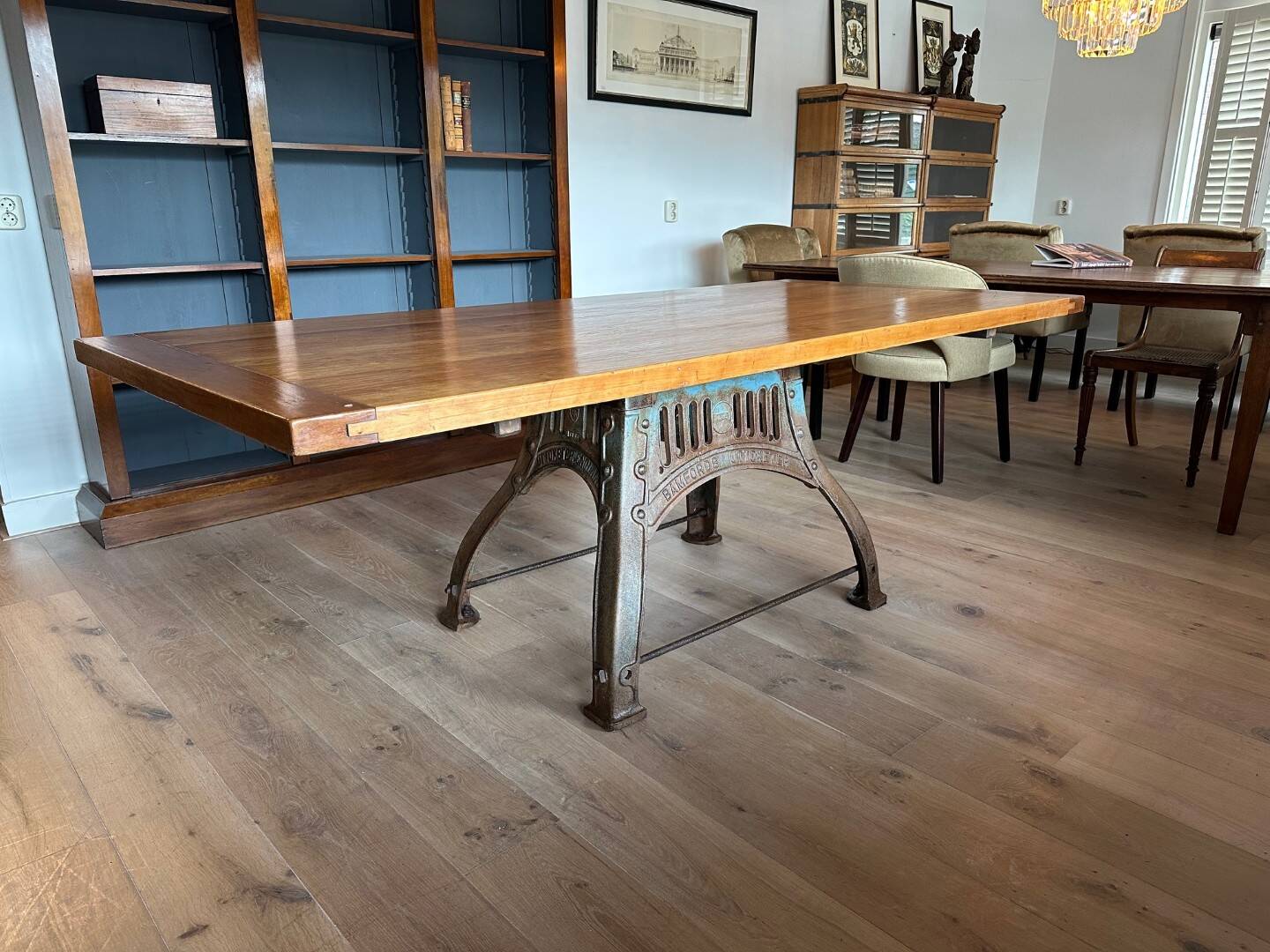 Table à manger en cerisier