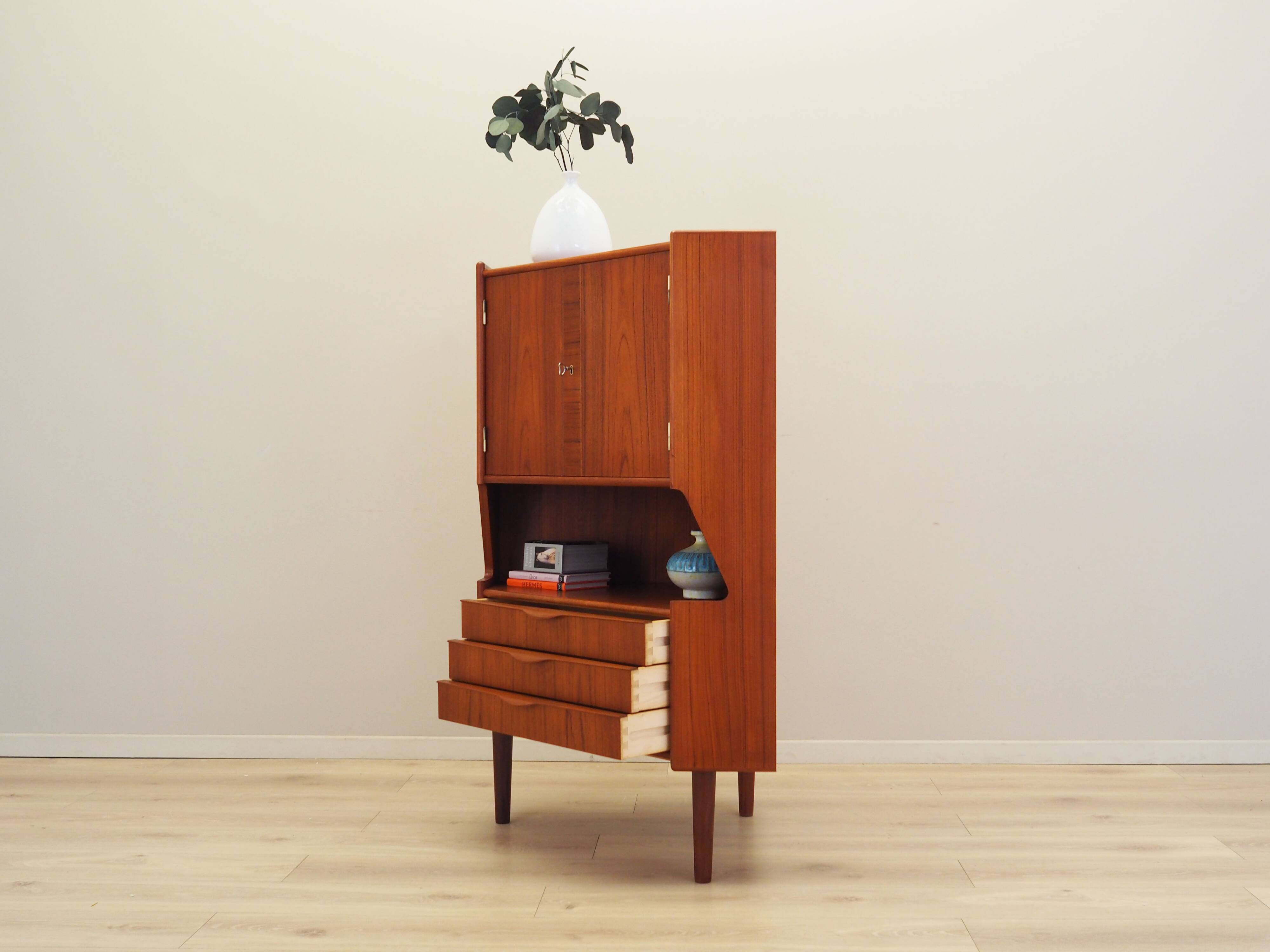 Teak corner cabinet, Danish design, 1970s, production: Denmark