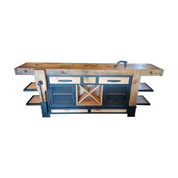 Old carpenter's workbench transformed into a unique piece.