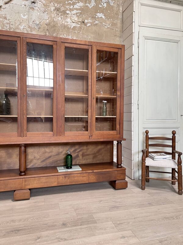 Meuble de métier vitrine en bois massif.
