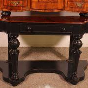 Cabinet allemand en noyer, XVIIIème siècle