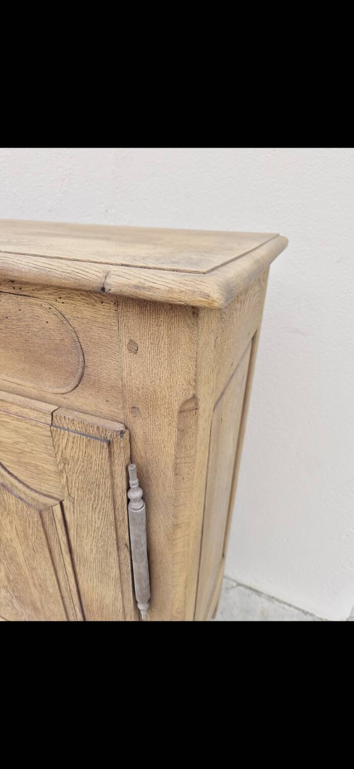 Louis XV period sideboard in solid oak Aerogommer