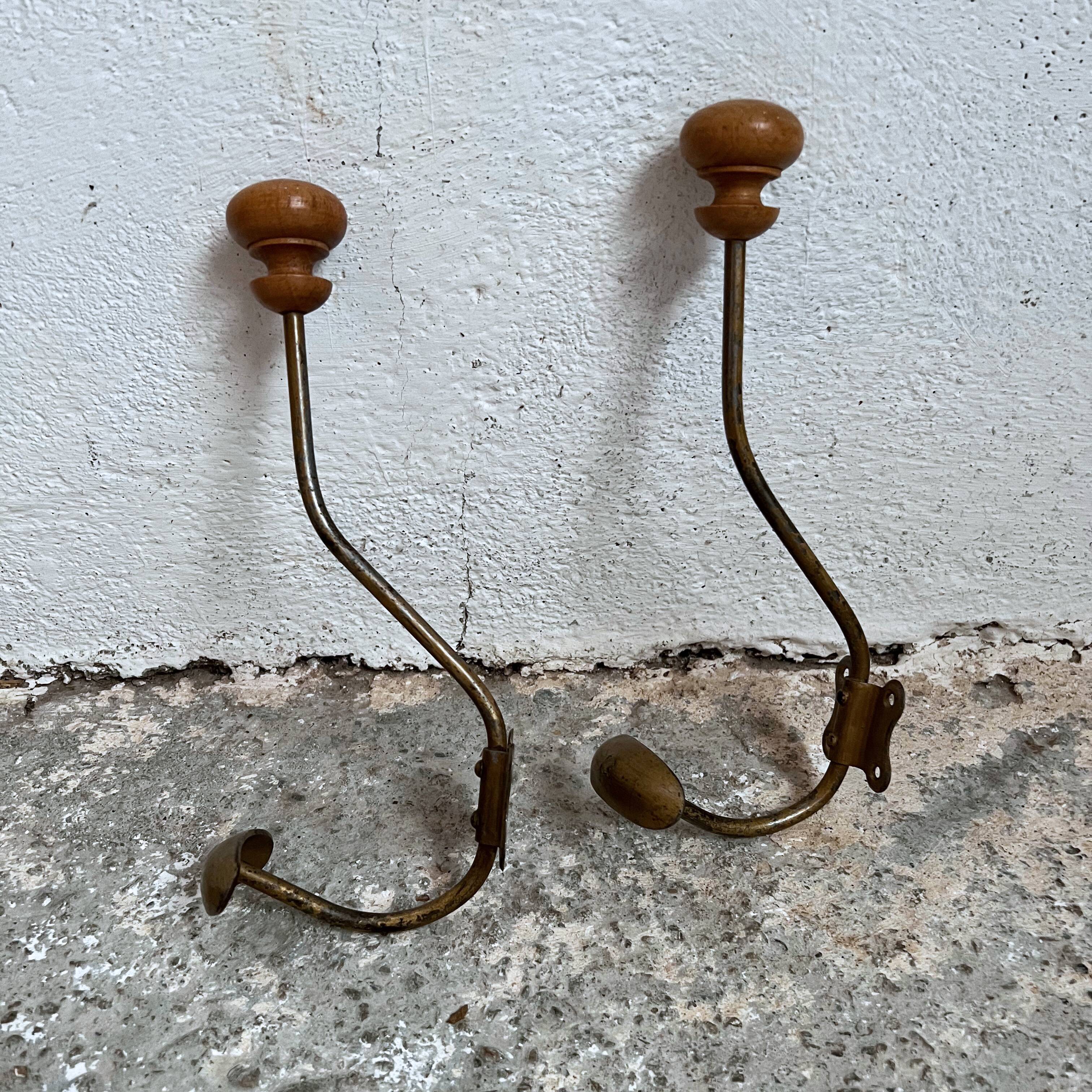 Pair of hooks