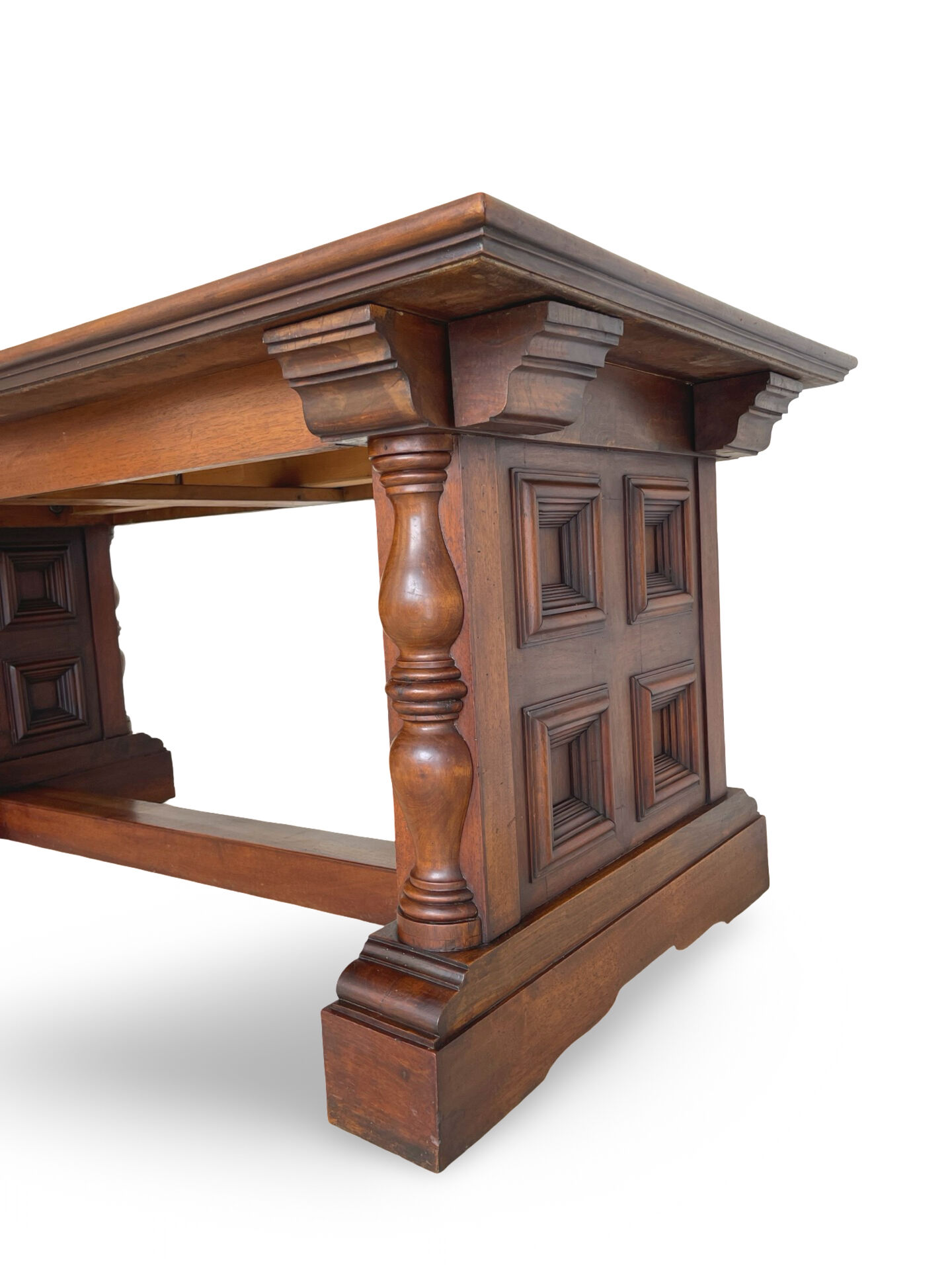 La table à manger extensible de haute qualité de style Renaissance italienne,