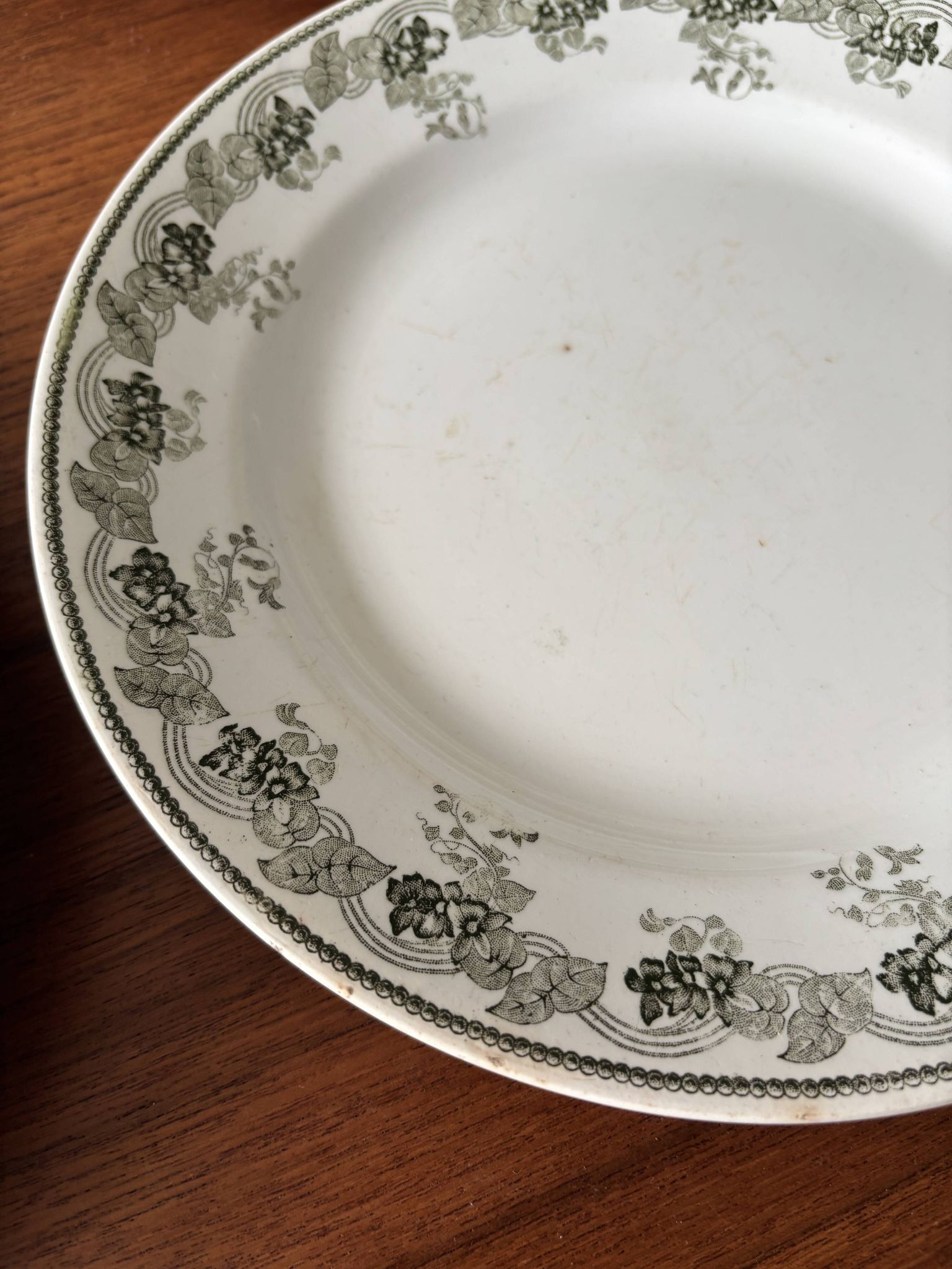 Set of 4 flat plates Terre de Fer Moulin des Loups model Violett