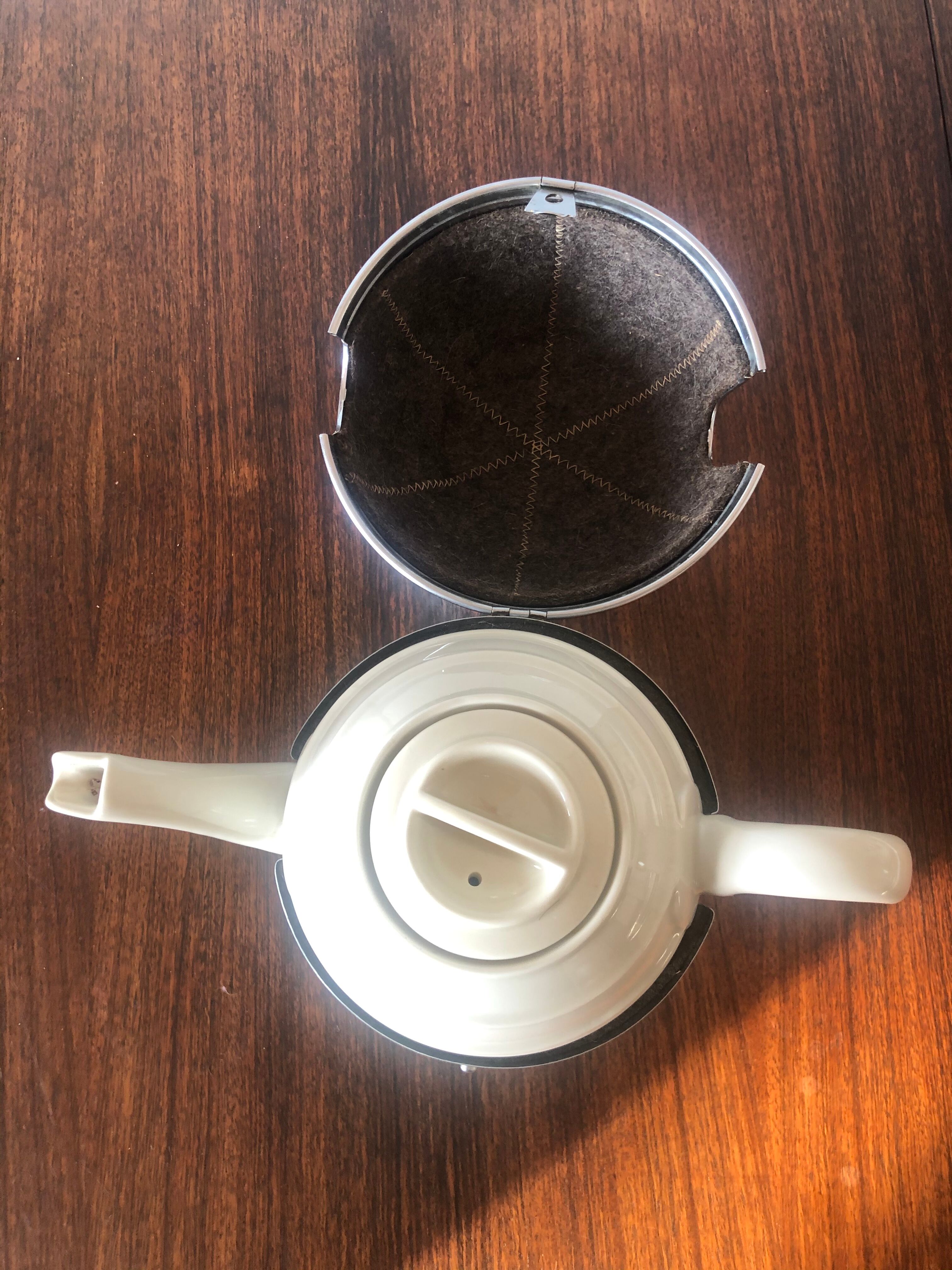 WMF teapot of the 1930s bauhaus modernist design