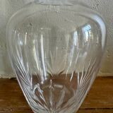 Carafe ancienne en verre moulé