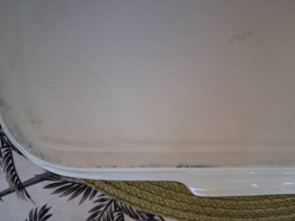 Plate/Plateau in porcelain with gold decoration