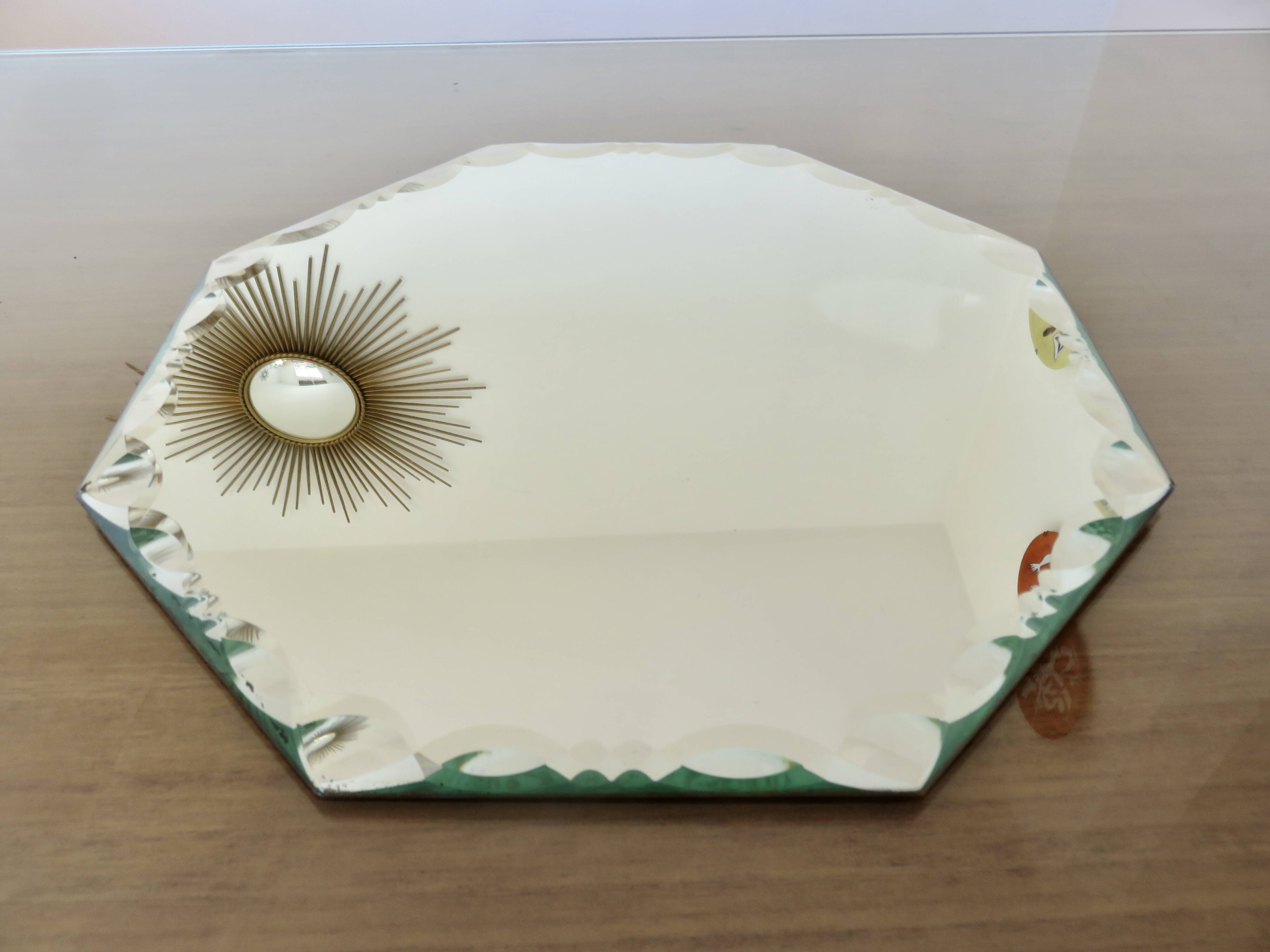 Large bevelled octagonal mirror to be placed, 1940s.