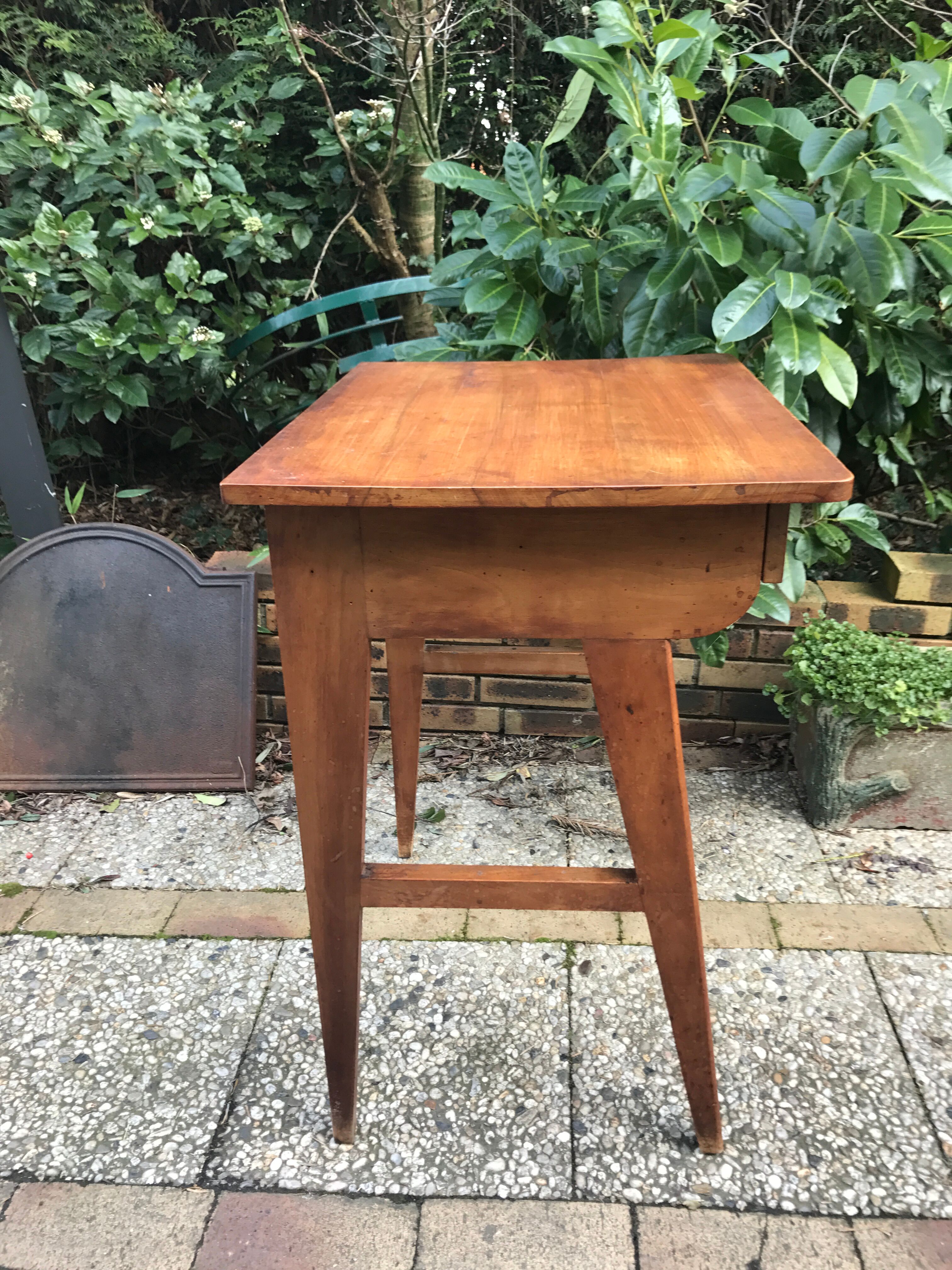 Office vintage walnut with compass feet