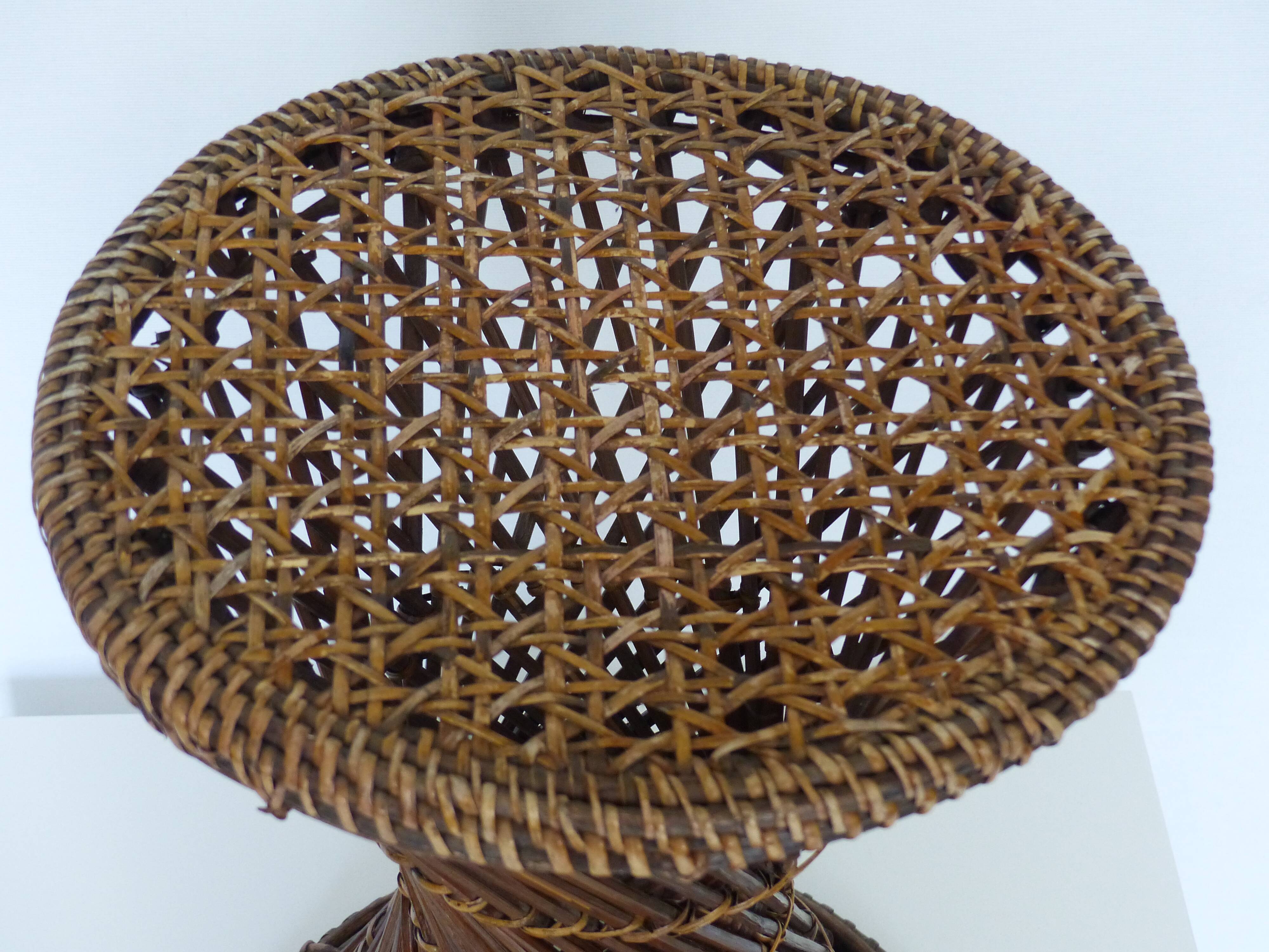 Tabouret rotin assise cannée style diabolo vintage