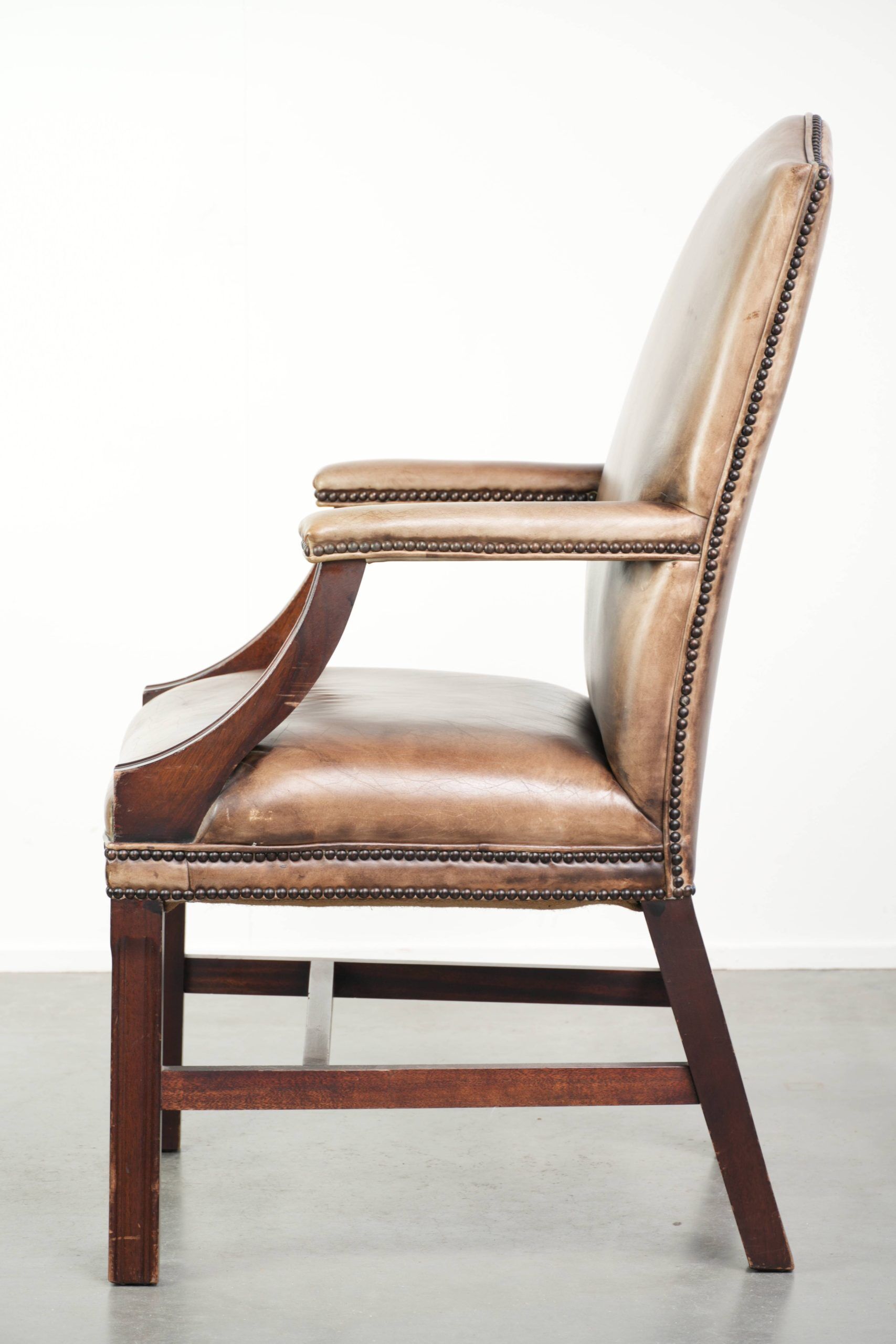 Chaise de bureau/chaise d'appoint Gainsborough en cuir de vache de style anglais du 20e siècle