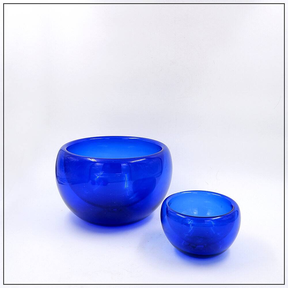 Pair of cobalt blue blown glass cups - 1970s