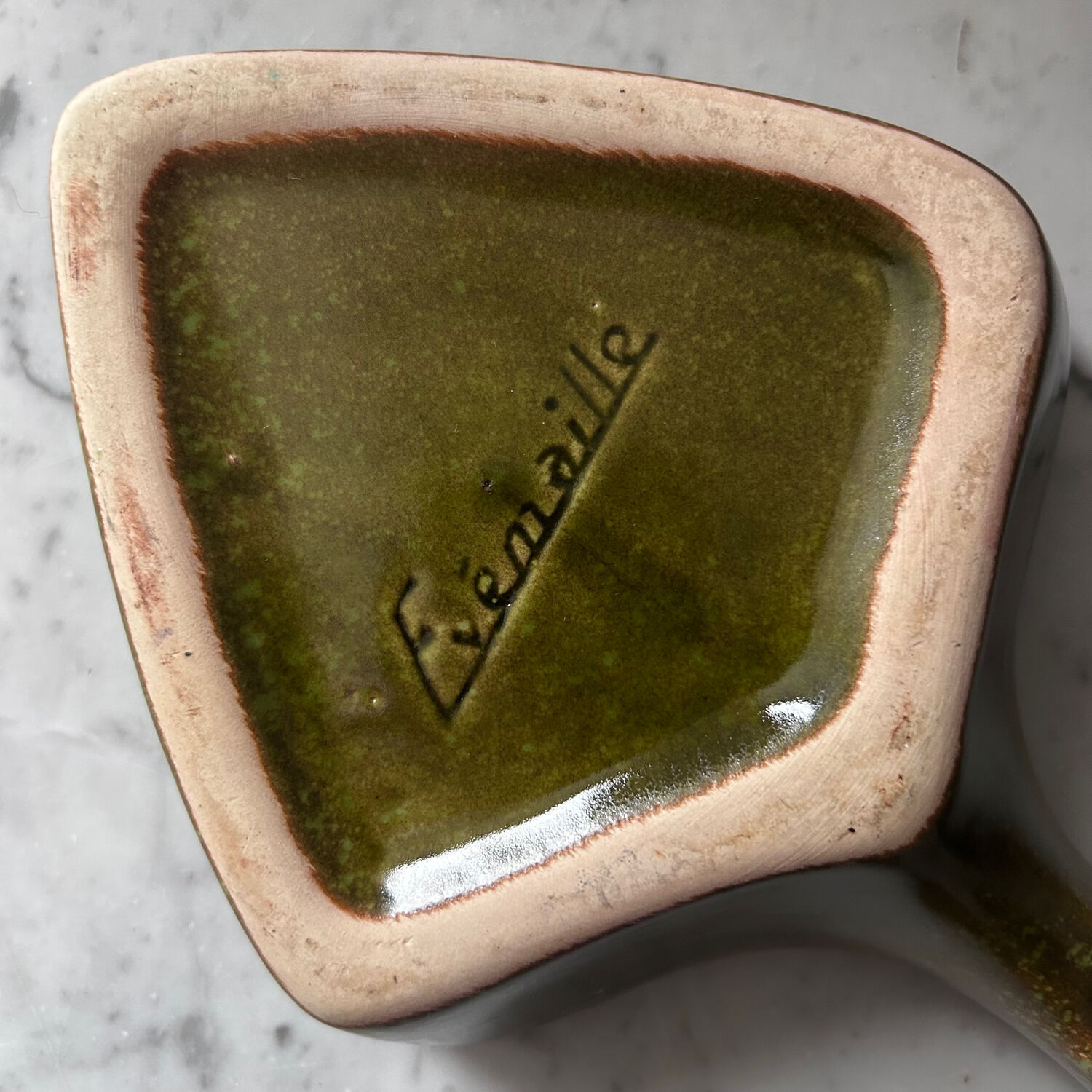 Provençal olive serving dish