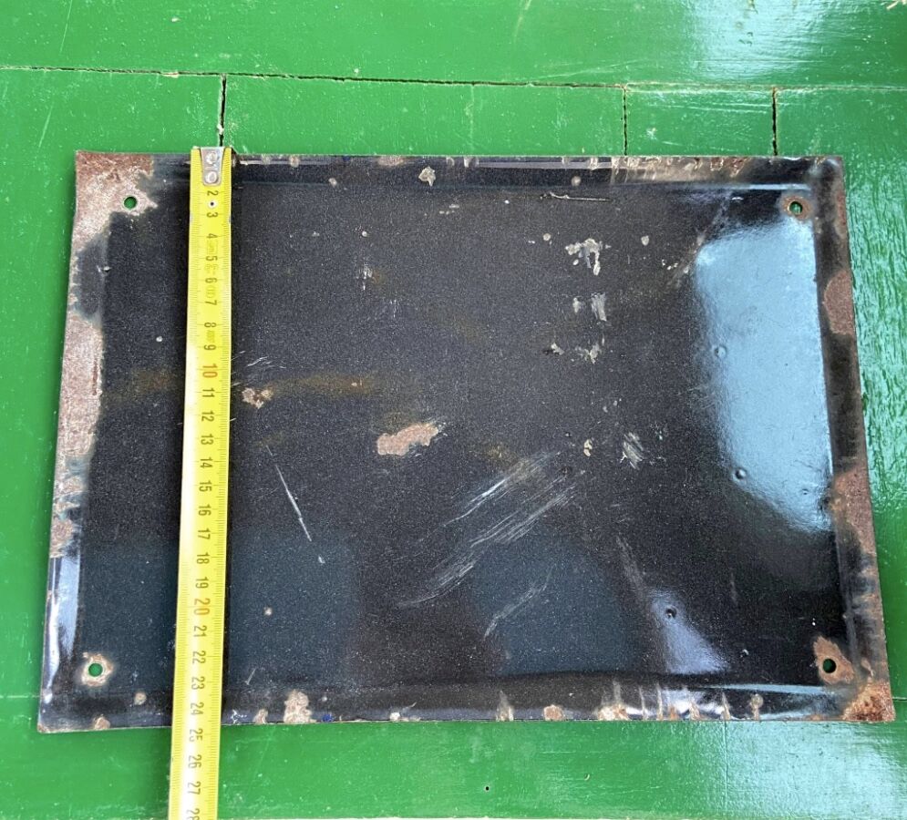 Enamelled plate old site exit