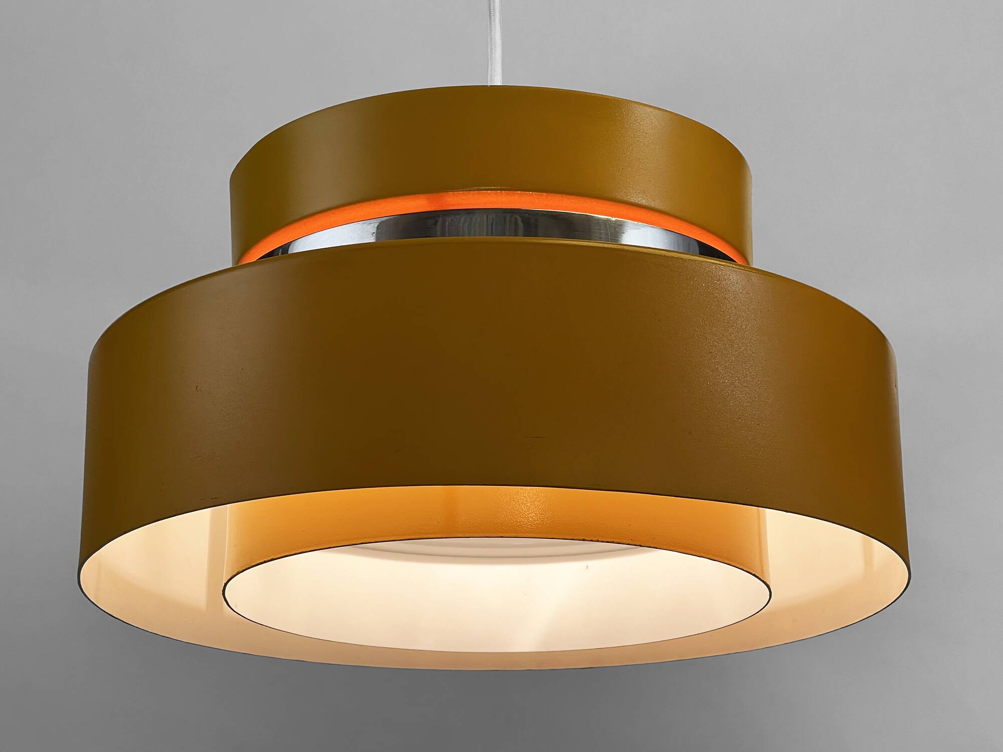Suspension jaune foncé par Carl Thore pour Granhaga. Suède années 1970