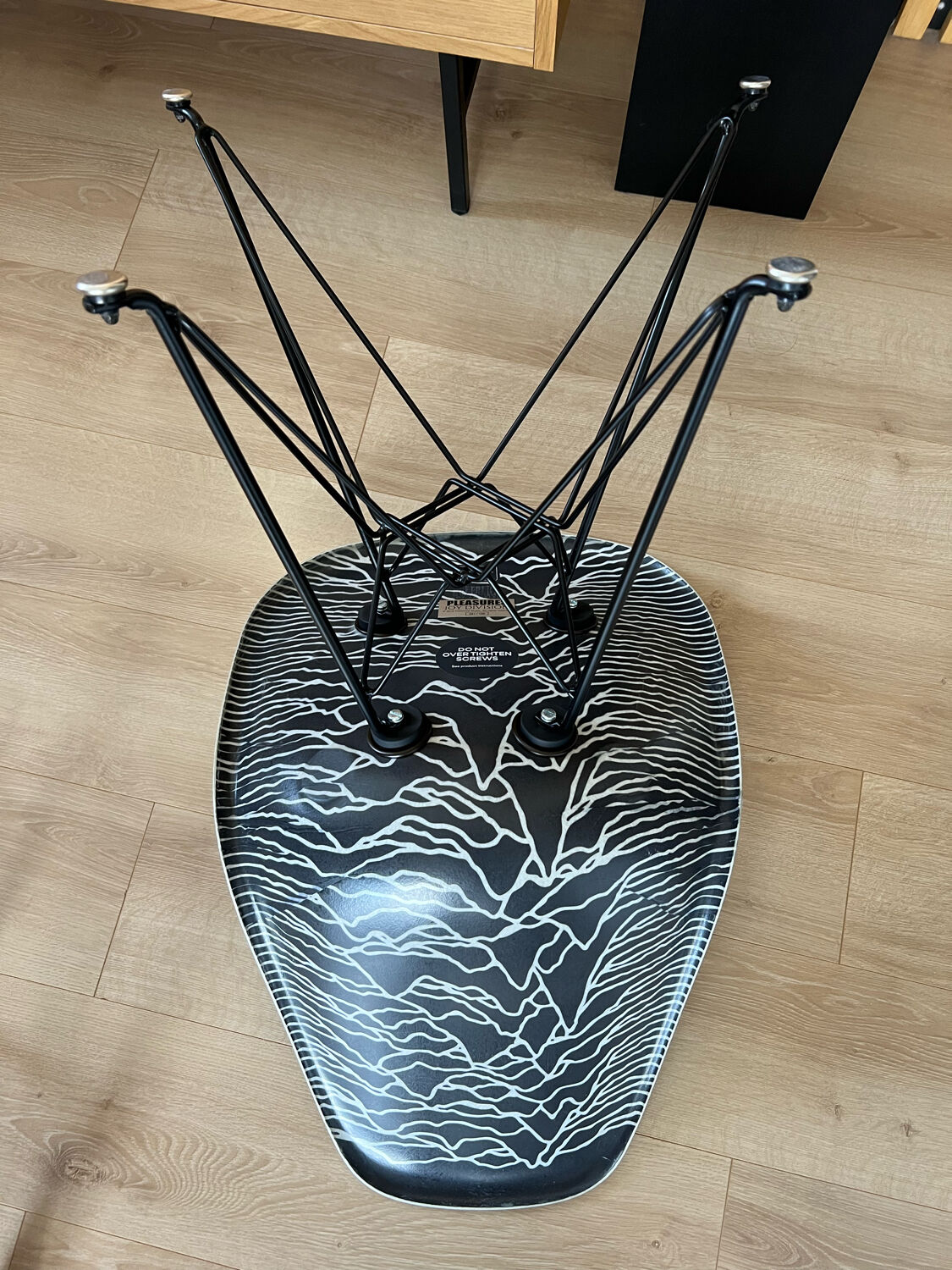 Chaise par Modernica x Joy Division Pleasures | Selency