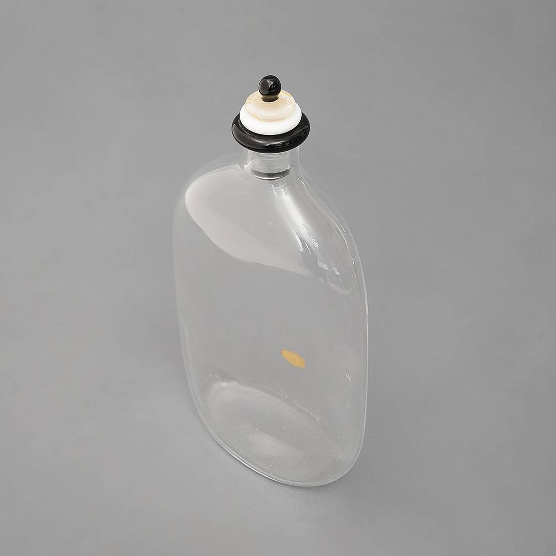 Murano glass bottle with stopper by Giovanni Cenedese, 1970s