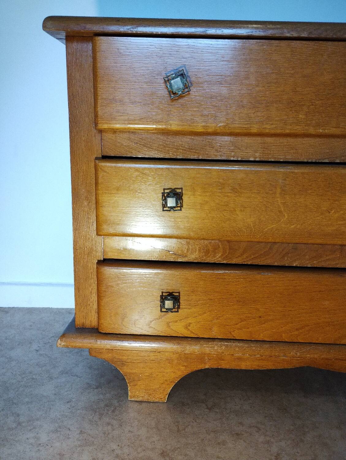 Vintage chest of drawers
