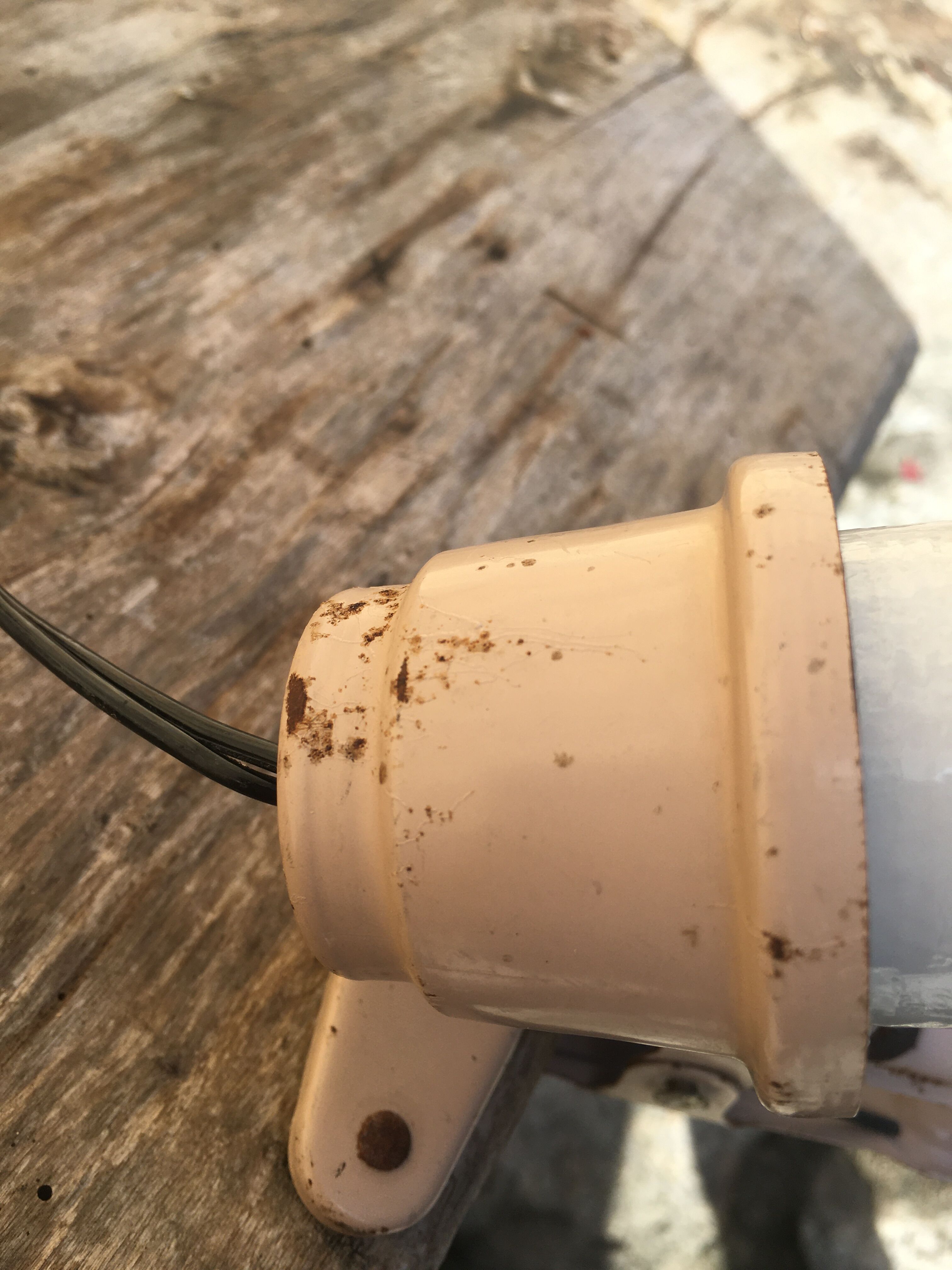 Pink metal clip lamp