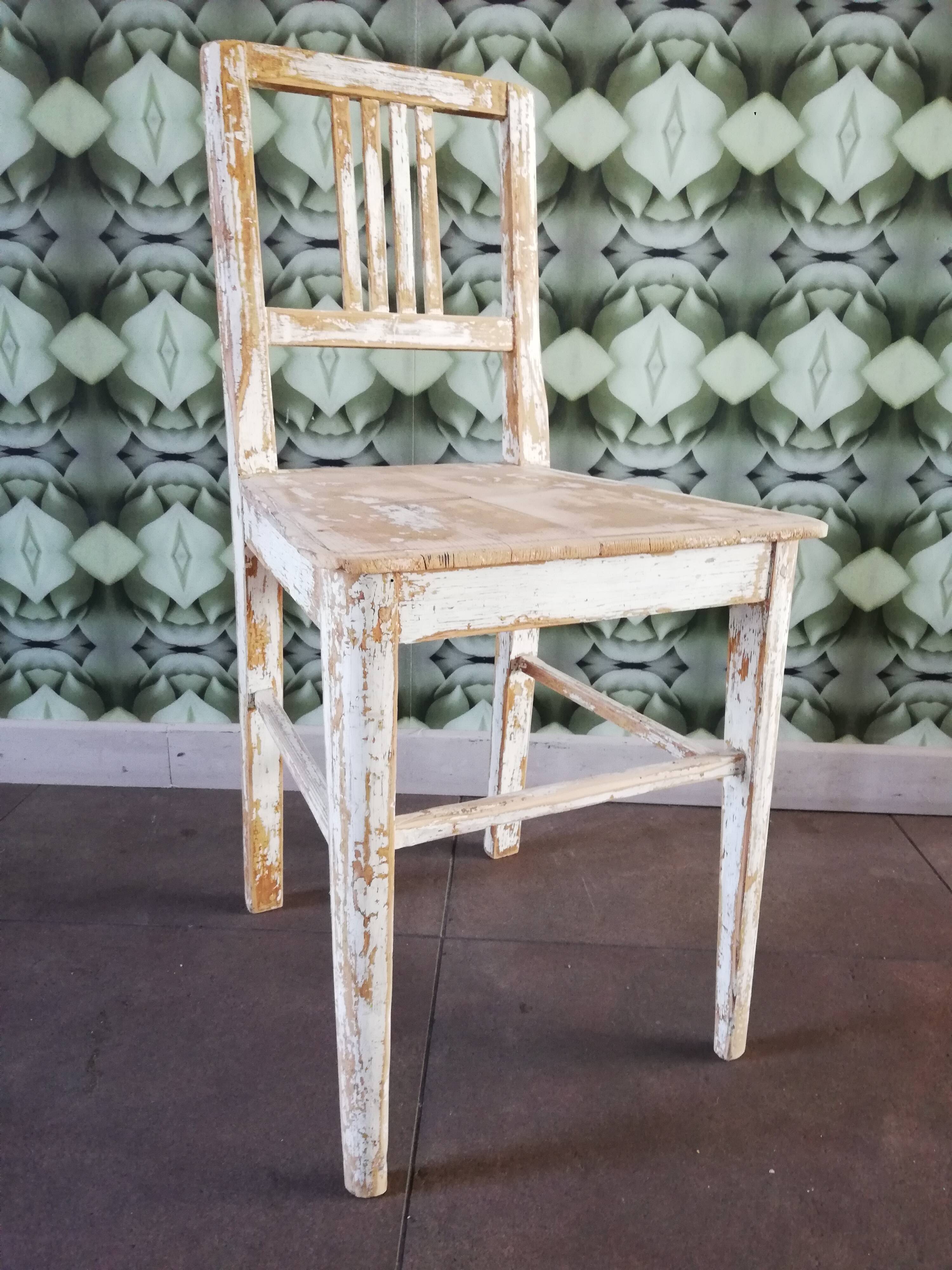5 vintage wooden chairs