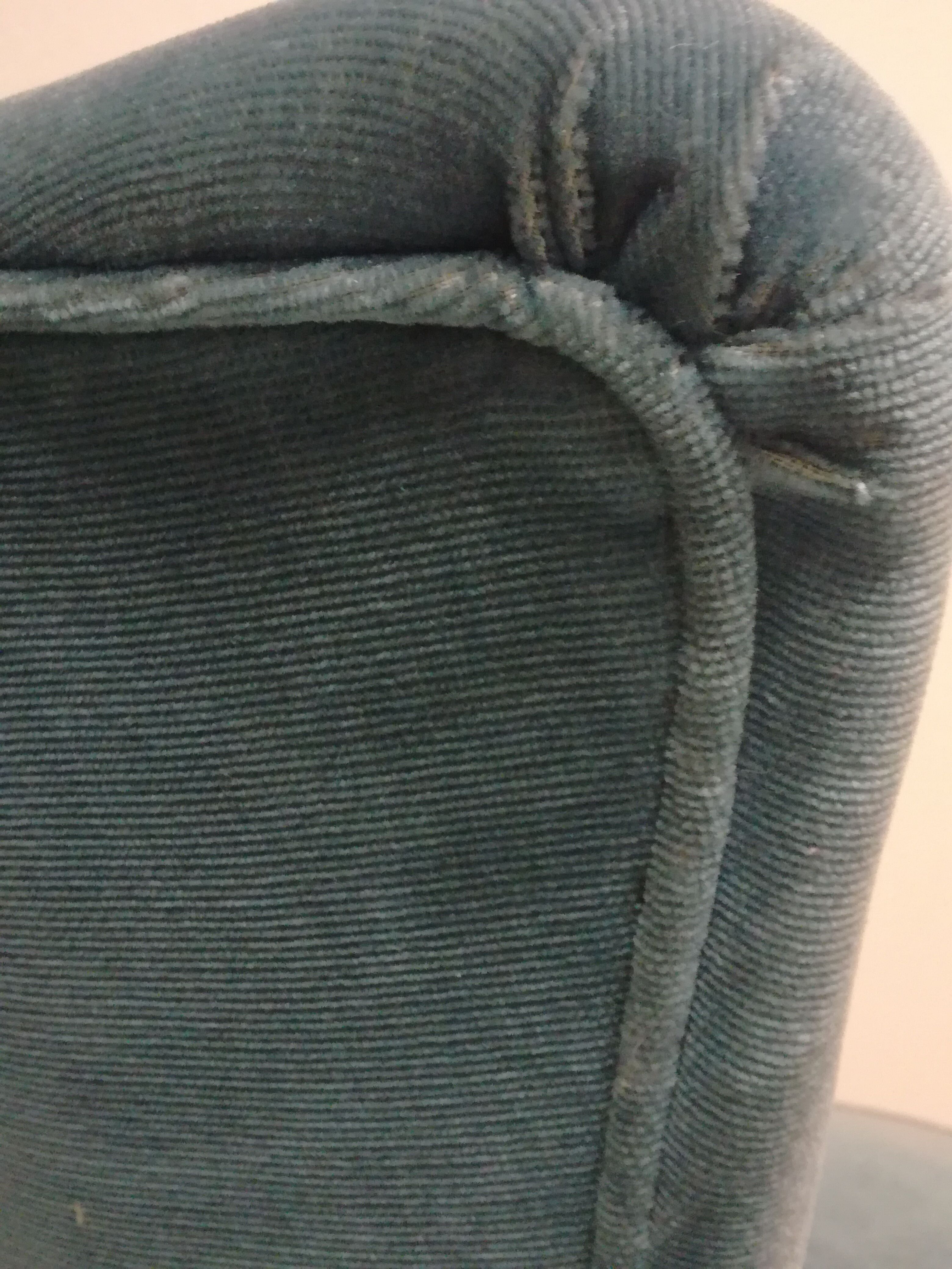 Armchair upholstered Toad