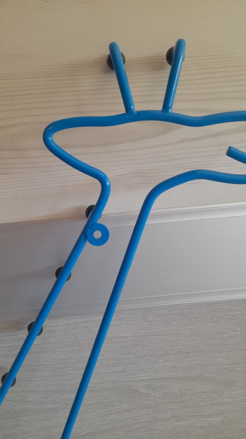 Coat rack child giraffe
