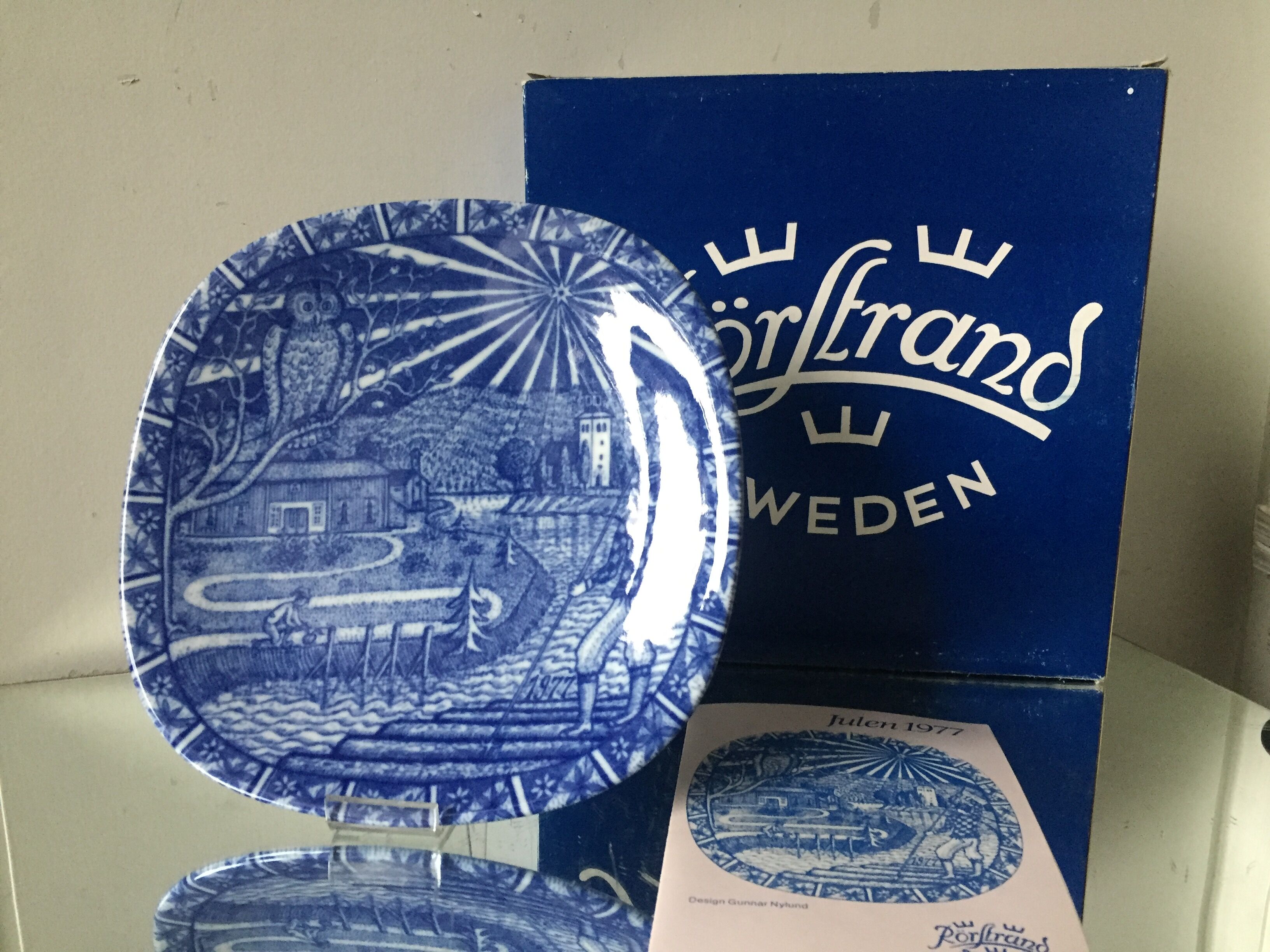 Limited edition decorative plate by Gunnar Nylund, 1977