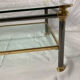 Table basse en verre et laiton