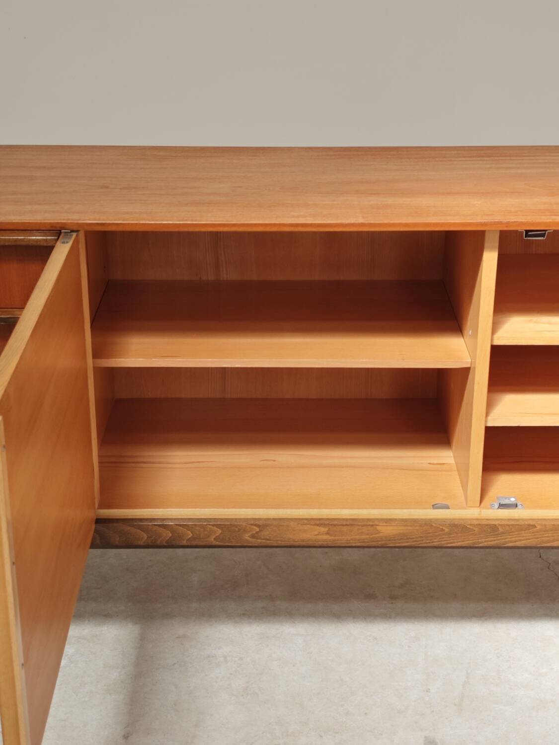 Enfilade meuble de rangement
Frantisek Mezulanik pour Up Zavody
1960